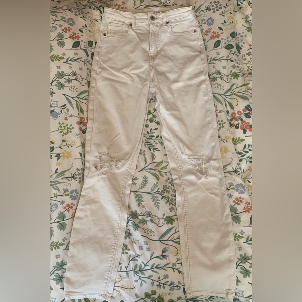 American Eagle Distressed Cream Jeans